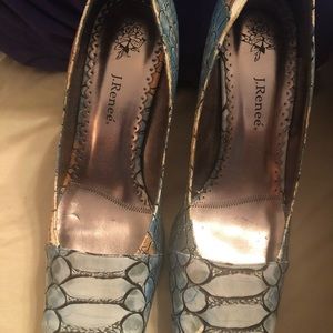 J.Renee crocodile print. Some discoloration on top (see pic).